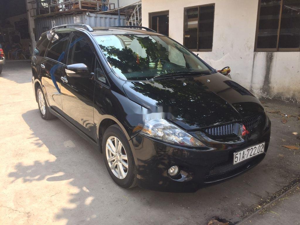 Mitsubishi Grandis 2005 - Bán xe Mitsubishi Grandis sản xuất 2005, màu đen chính chủ