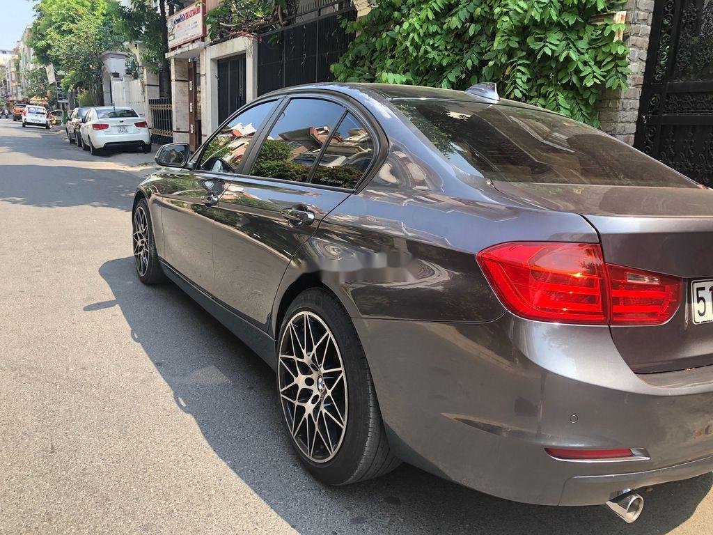 BMW 3 Series  320i   2013 - Bán ô tô BMW 3 Series 320i đời 2013, màu xám, xe nhập