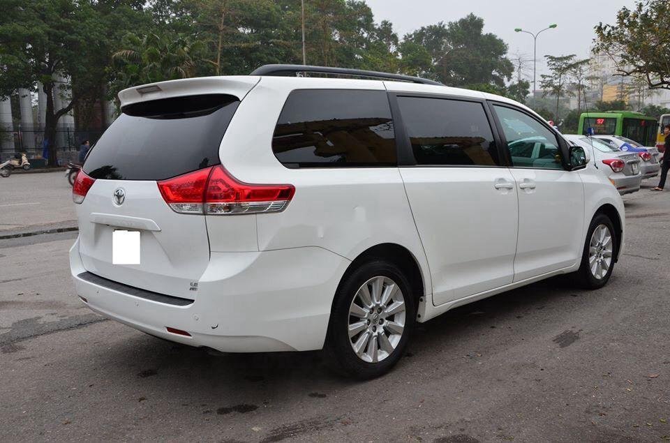 Toyota Sienna 2011 - Bán ô tô Toyota Sienna đời 2011, xe nhập