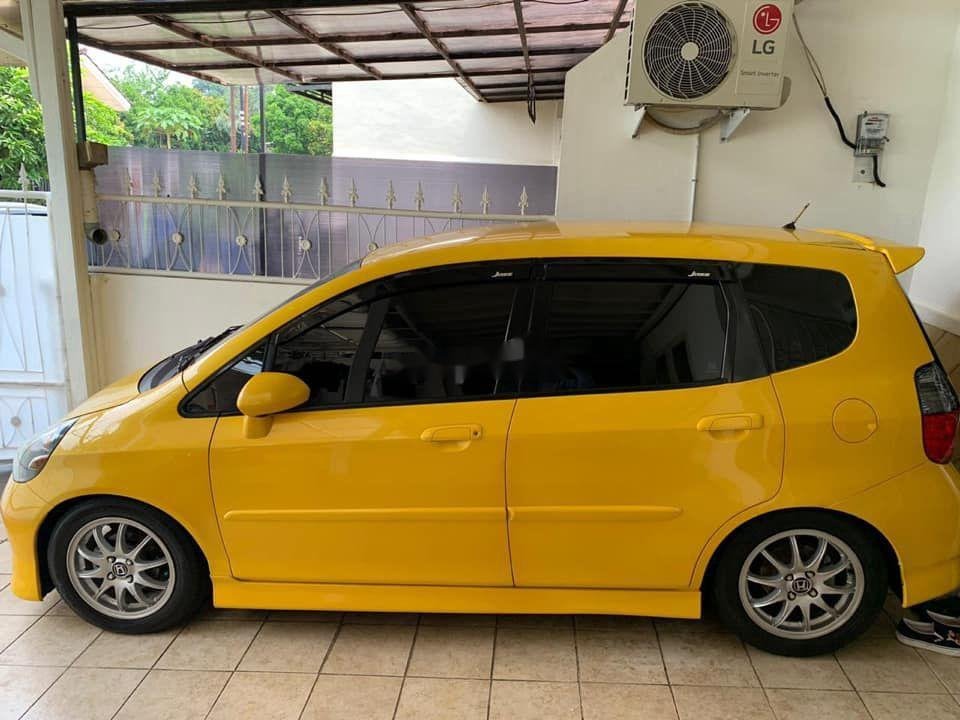 Honda Jazz 2007 - Bán Honda Jazz sản xuất 2007, màu vàng, xe nhập số tự động