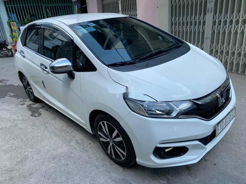 Honda Jazz 2018 - Bán Honda Jazz năm 2018, màu trắng, nhập khẩu nguyên chiếc chính chủ