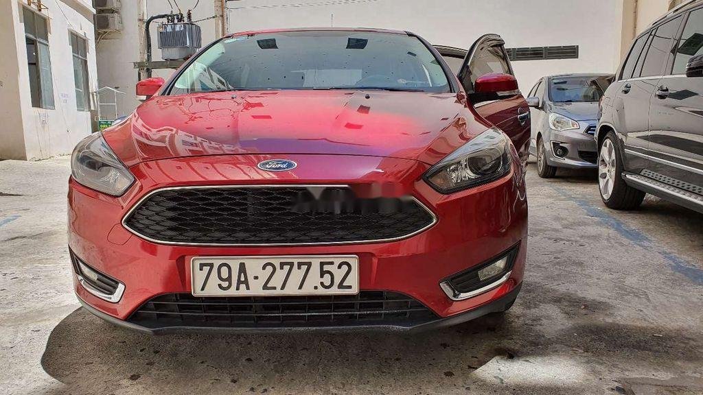 Ford Focus 2017 - Bán ô tô Ford Focus đời 2017, màu đỏ như mới