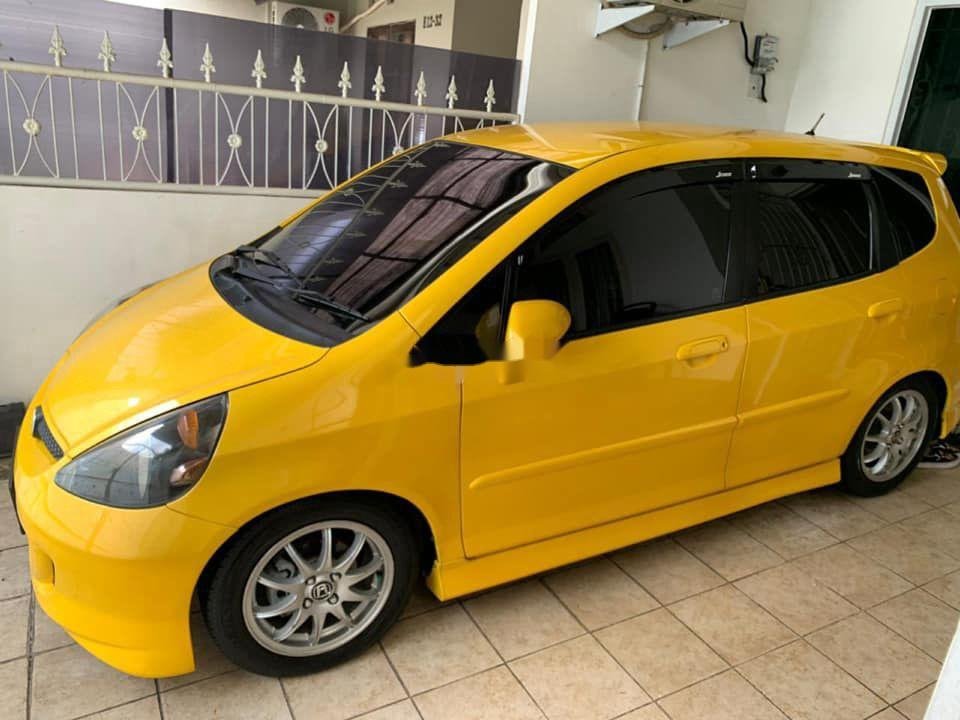 Honda Jazz 2007 - Bán Honda Jazz sản xuất 2007, màu vàng, xe nhập số tự động