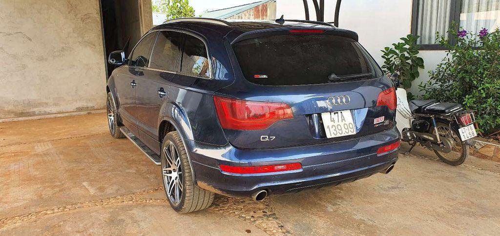 Audi Q7 2007 - Cần bán Audi Q7 AT năm sản xuất 2007, màu xanh lam, nhập khẩu nguyên chiếc