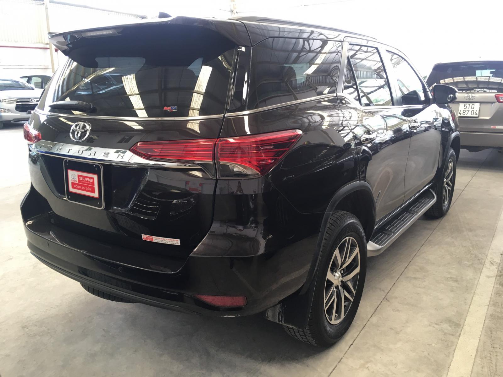 Toyota Fortuner 2.7 AT 4x4 2017 - Fortuner bản nhập khẩu 2 cầu cao cấp, giá thương lượng