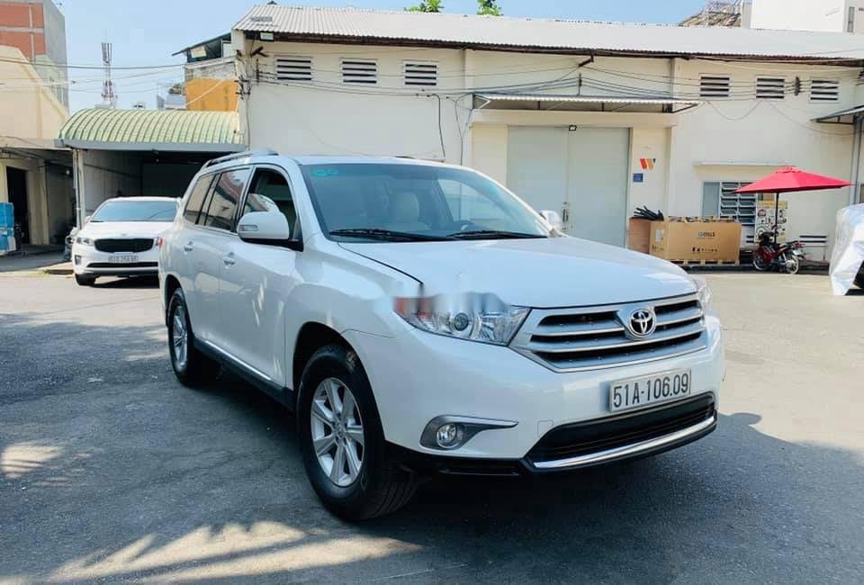 Toyota Highlander 2011 - Cần bán gấp Toyota Highlander đời 2011, màu trắng, xe nhập