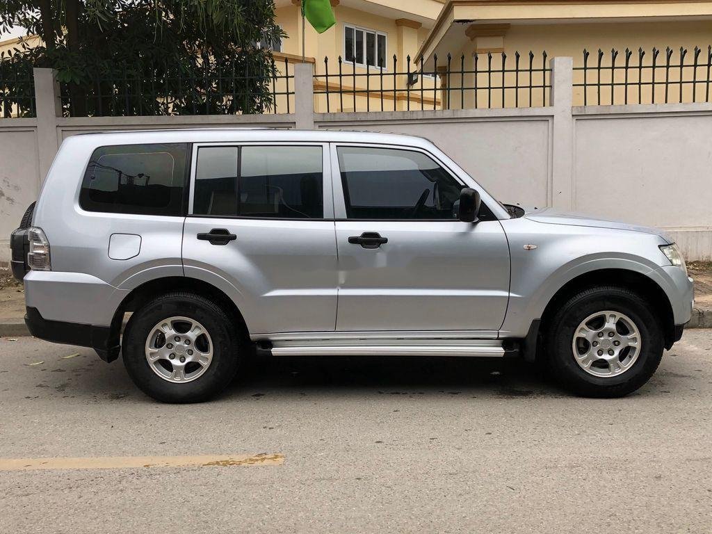 Mitsubishi Pajero 2008 - Cần bán lại xe Mitsubishi Pajero đời 2008, màu bạc, xe nhập