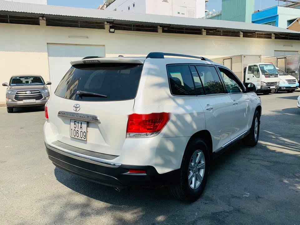 Toyota Highlander 2011 - Cần bán gấp Toyota Highlander đời 2011, màu trắng, xe nhập