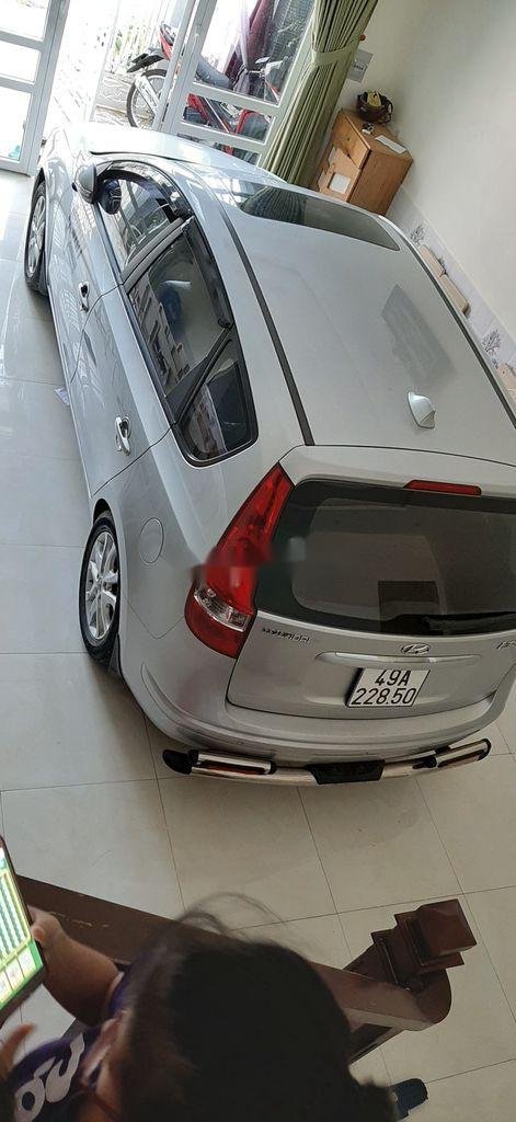 Hyundai i30 2010 - Cần bán xe Hyundai i30 đời 2010, màu bạc, xe nhập như mới