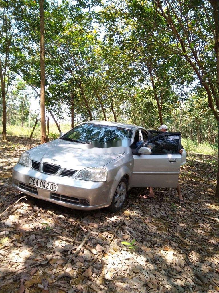 Daewoo Lacetti   2005 - Bán xe Daewoo Lacetti đời 2005, màu bạc, xe gia đình