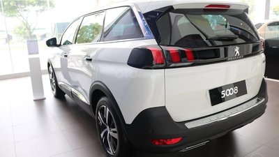 Peugeot 5008 1.6GAT 2020 - Bán xe Peugeot 5008 1.6GAT năm 2020, màu trắng