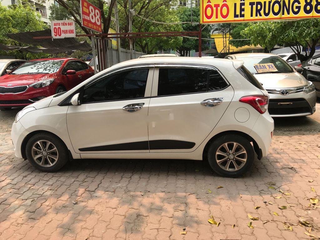 Hyundai Grand i10   2016 - Cần bán xe Hyundai Grand i10 sản xuất năm 2016, màu trắng, nhập khẩu 