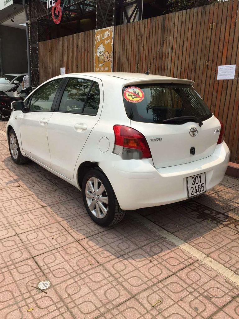 Toyota Yaris  1.3AT   2009 - Bán Toyota Yaris 1.3AT năm 2009, màu trắng, xe nhập