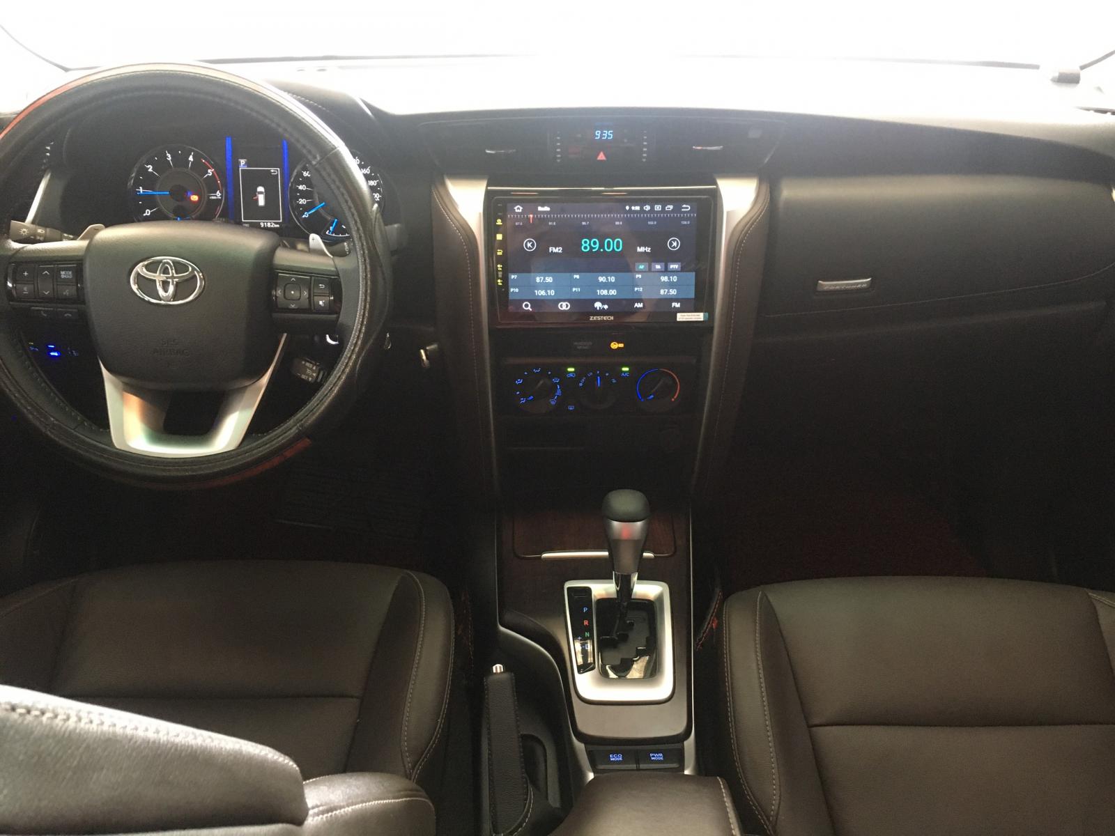 Toyota Fortuner 2.4 AT 4x2 2019 - Cần bán gấp xe Fortuner 2019  lướt giá thương lượng