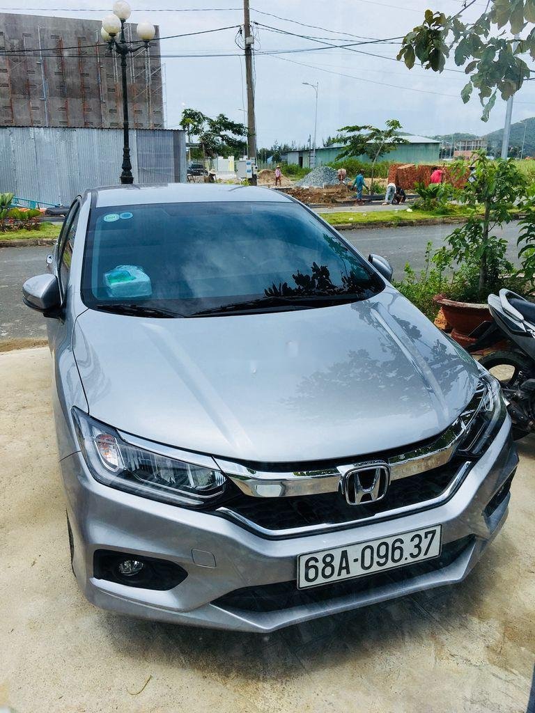 Honda City   2018 - Bán xe Honda City đời 2018, màu bạc, nhập khẩu còn mới, 530tr