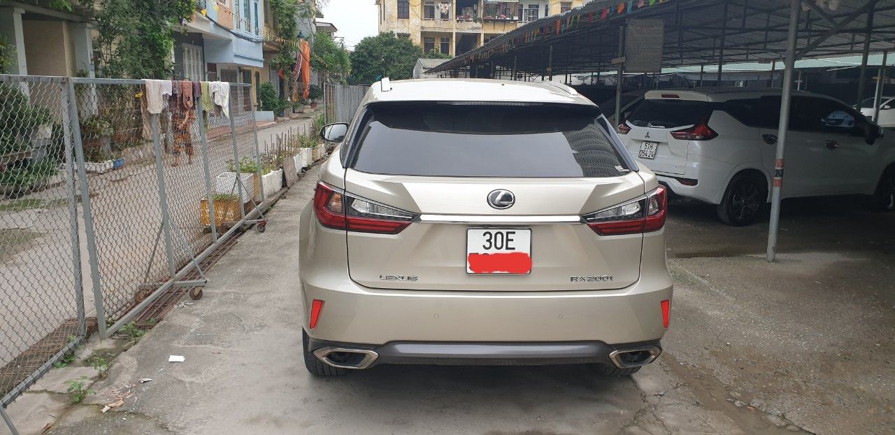 Lexus RX 200T 2016 - Cần bán lại Lexus RX 200T đời 2016, màu vàng cát, xe nhập