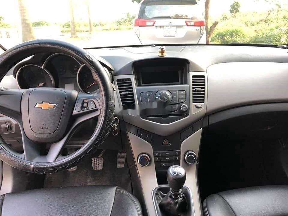 Chevrolet Cruze 2015 - Bán Chevrolet Cruze sản xuất 2015, màu vàng, giá tốt