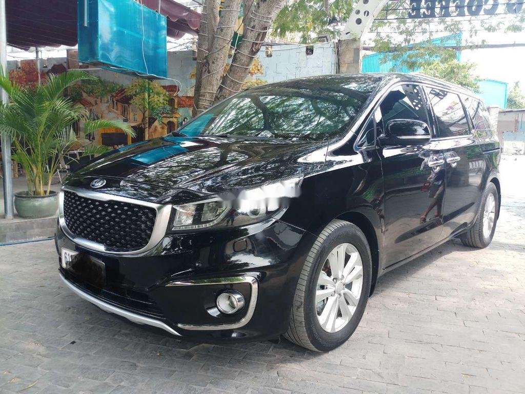 Kia Sedona 2015 - Bán ô tô Kia Sedona đời 2015, màu đen