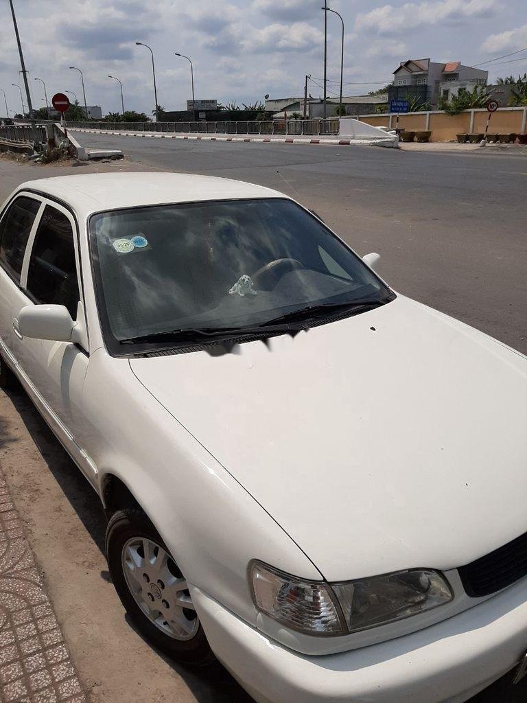 Toyota Corolla 2000 - Cần bán gấp Toyota Corolla đời 2000, màu trắng chính chủ