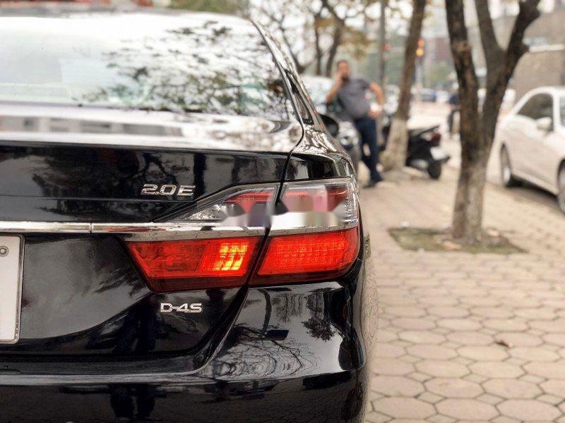 Toyota Camry   2015 - Cần bán lại xe Toyota Camry năm 2015, màu đen, giá tốt