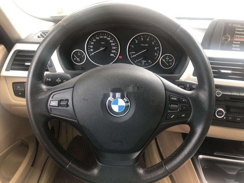 BMW 3 Series  320i  2015 - Bán ô tô BMW 3 Series 320i đời 2015, màu xám, nhập khẩu nguyên chiếc còn mới, 798 triệu