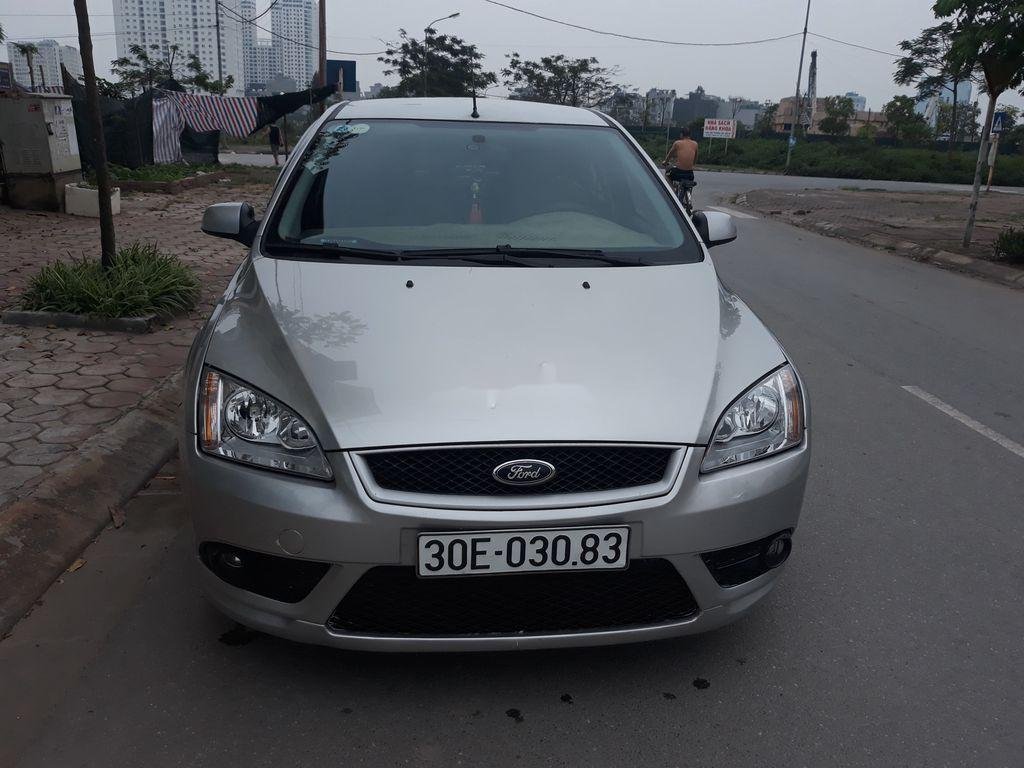 Ford Focus 2008 - Cần bán Ford Focus sản xuất 2008, màu bạc, 325 triệu