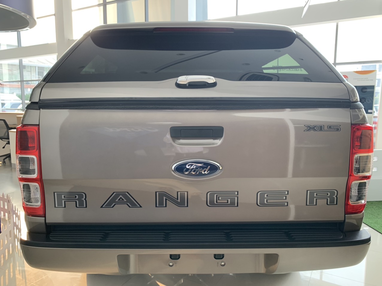 Ford Ranger   XLS 2.2 AT  2019 - Xả kho Ranger XLS - ưu đãi khủng - LH: 0388.145.415