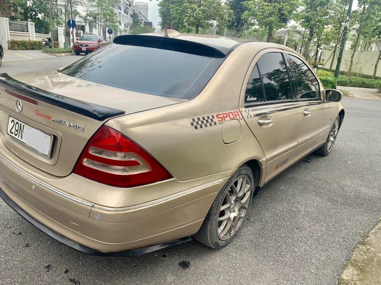 Mercedes-Benz C200 AT Số tự động 2002 - Cần bán lại xe Mercedes c200 AT Số tự động 2002, màu bạc giá cạnh tranh