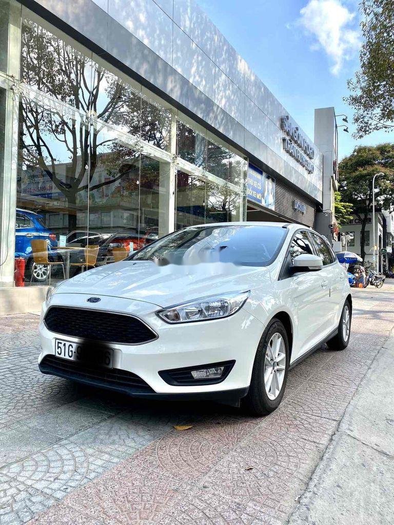Ford Focus 2019 - Cần bán lại xe Ford Focus Trend 1.5 Turbo sản xuất 2019, màu trắng