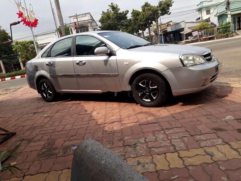 Daewoo Lacetti 2010 - Cần bán gấp Daewoo Lacetti đời 2010, màu bạc, xe nhập, giá chỉ 190 triệu