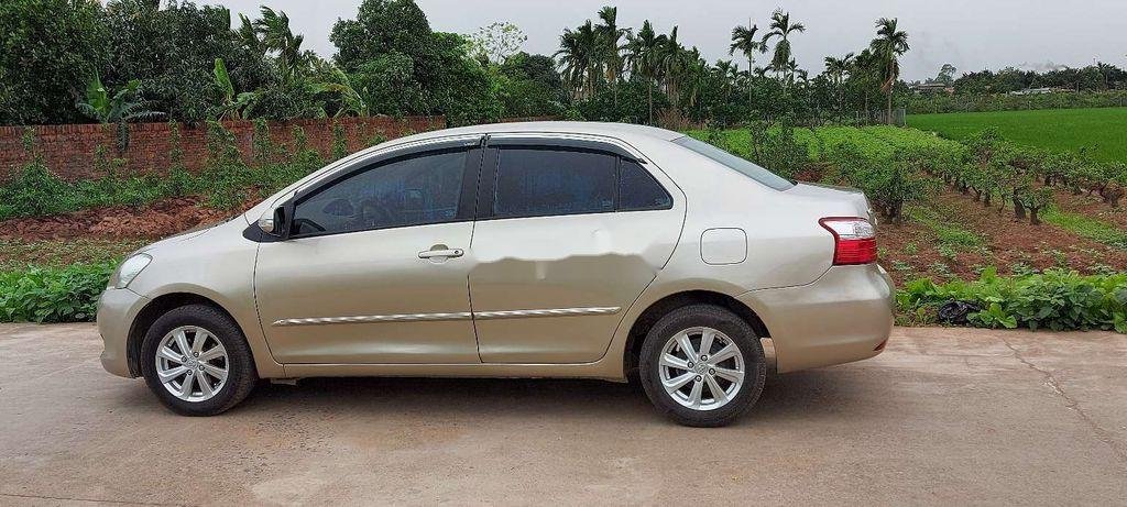 Toyota Vios 2014 - Bán Toyota Vios sản xuất năm 2014, màu vàng cát, giá 298tr