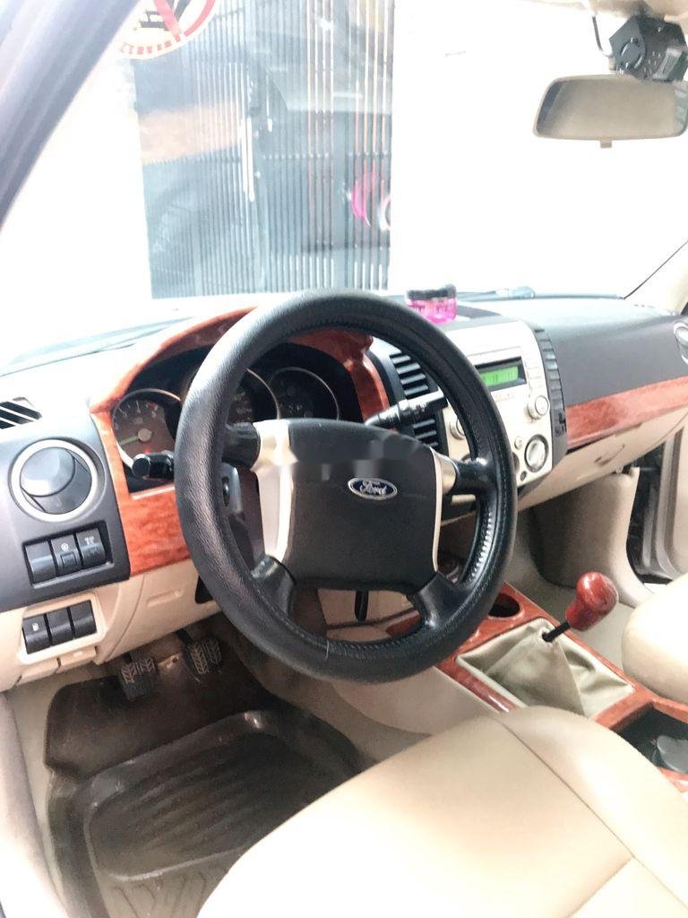 Ford Everest 2008 - Cần bán gấp Ford Everest đời 2008, màu xám, giá tốt