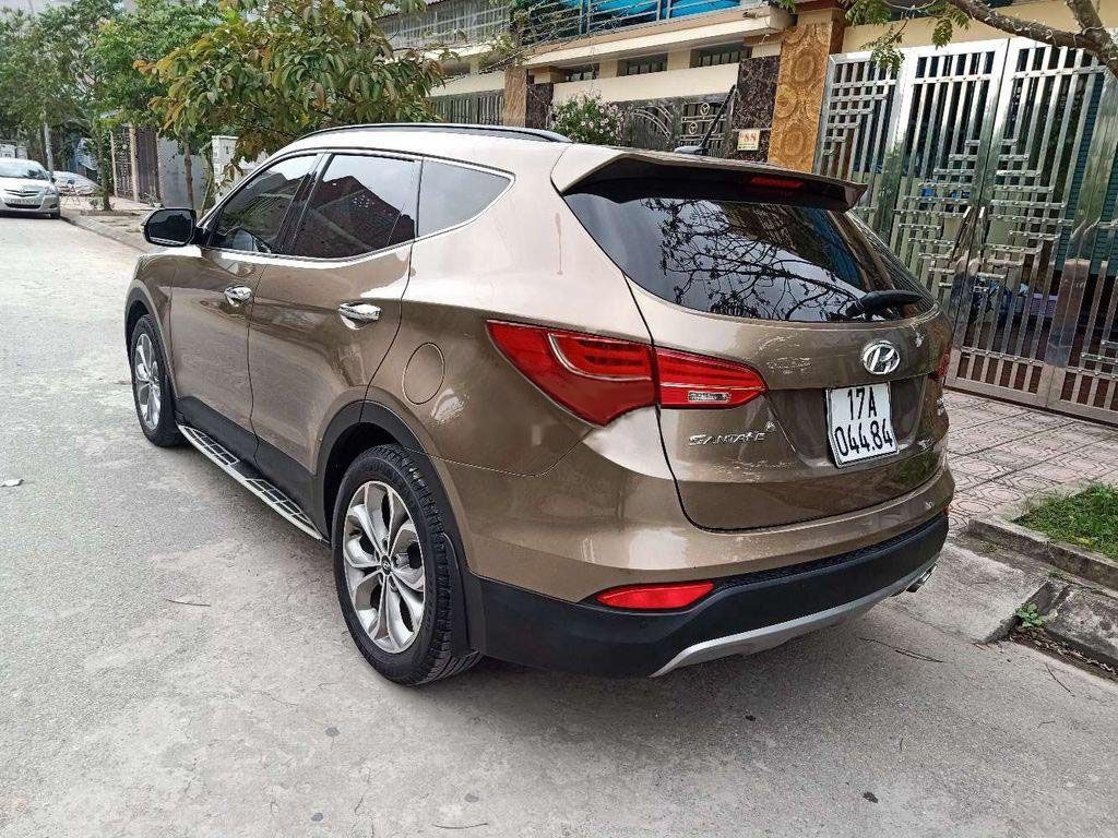 Hyundai Santa Fe    2015 - Chính chủ cần bán Hyundai Santa Fe đời 2015, giá chỉ 875 triệu