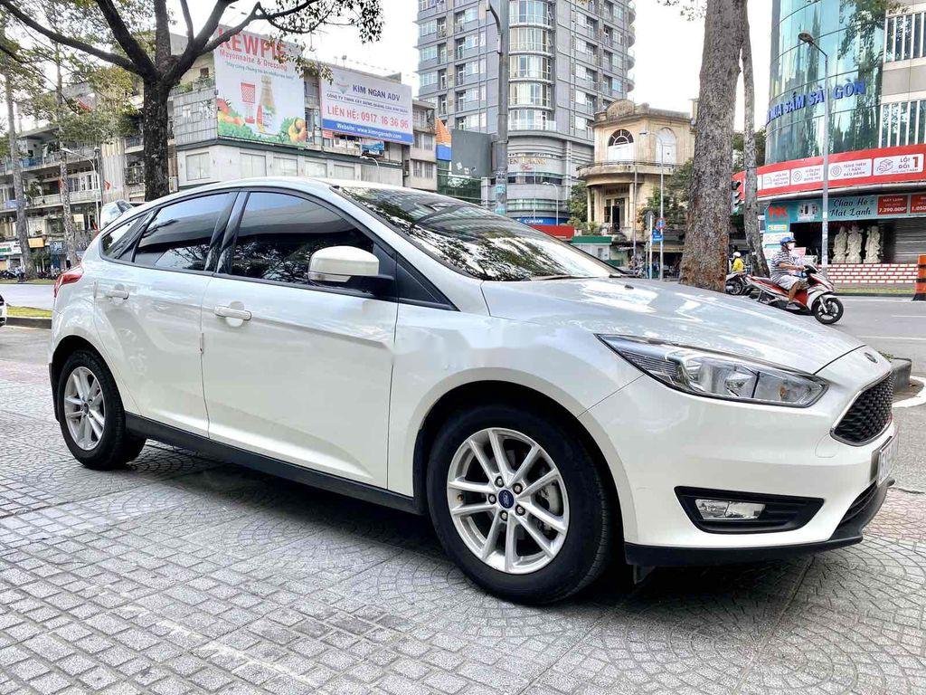 Ford Focus 2019 - Cần bán lại xe Ford Focus Trend 1.5 Turbo sản xuất 2019, màu trắng