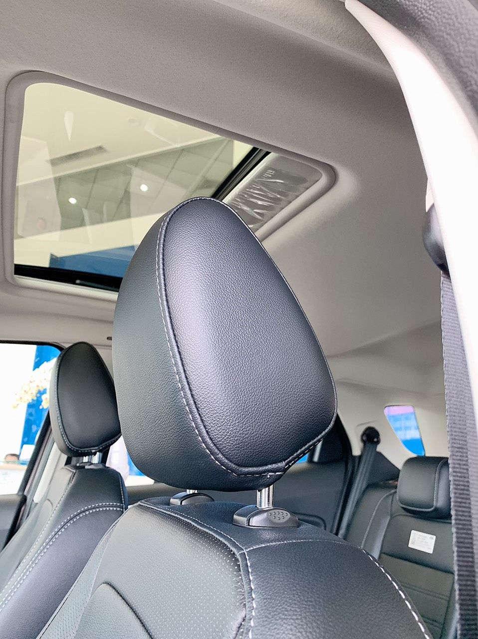 Ford EcoSport 2019 - Bán nhanh chiếc Ford Ecosport Titanium 1.5L, sản xuất 2019, màu đen, giá cạnh tranh