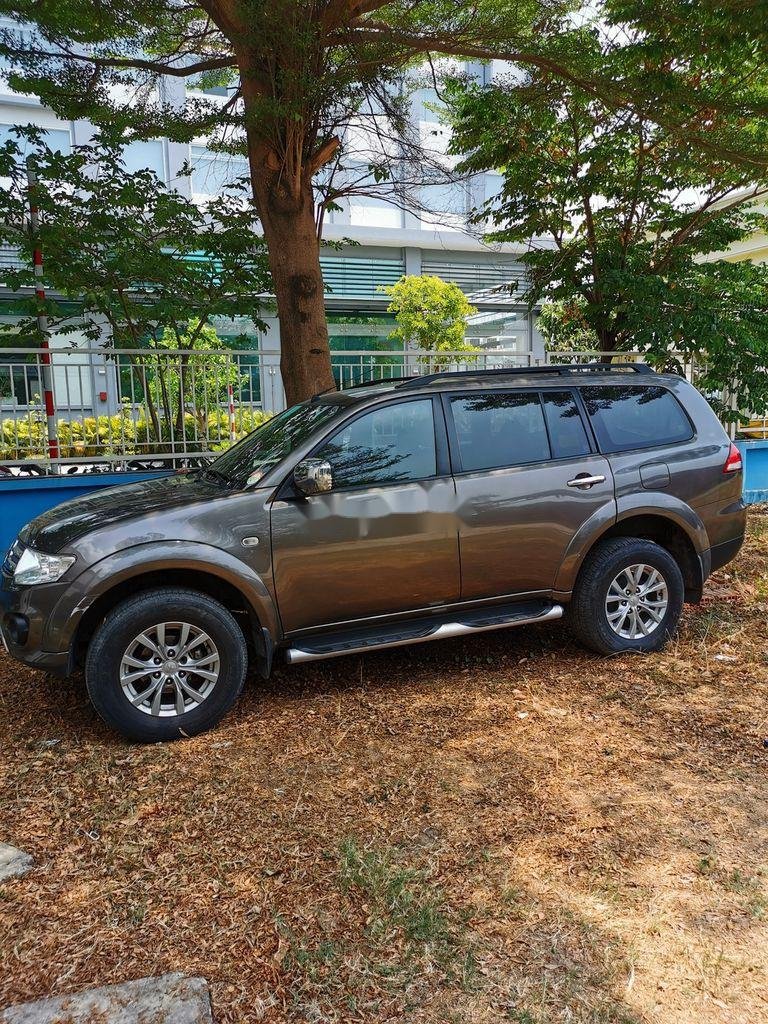 Mitsubishi Pajero 2016 - Bán xe Mitsubishi Pajero đời 2016, màu xám