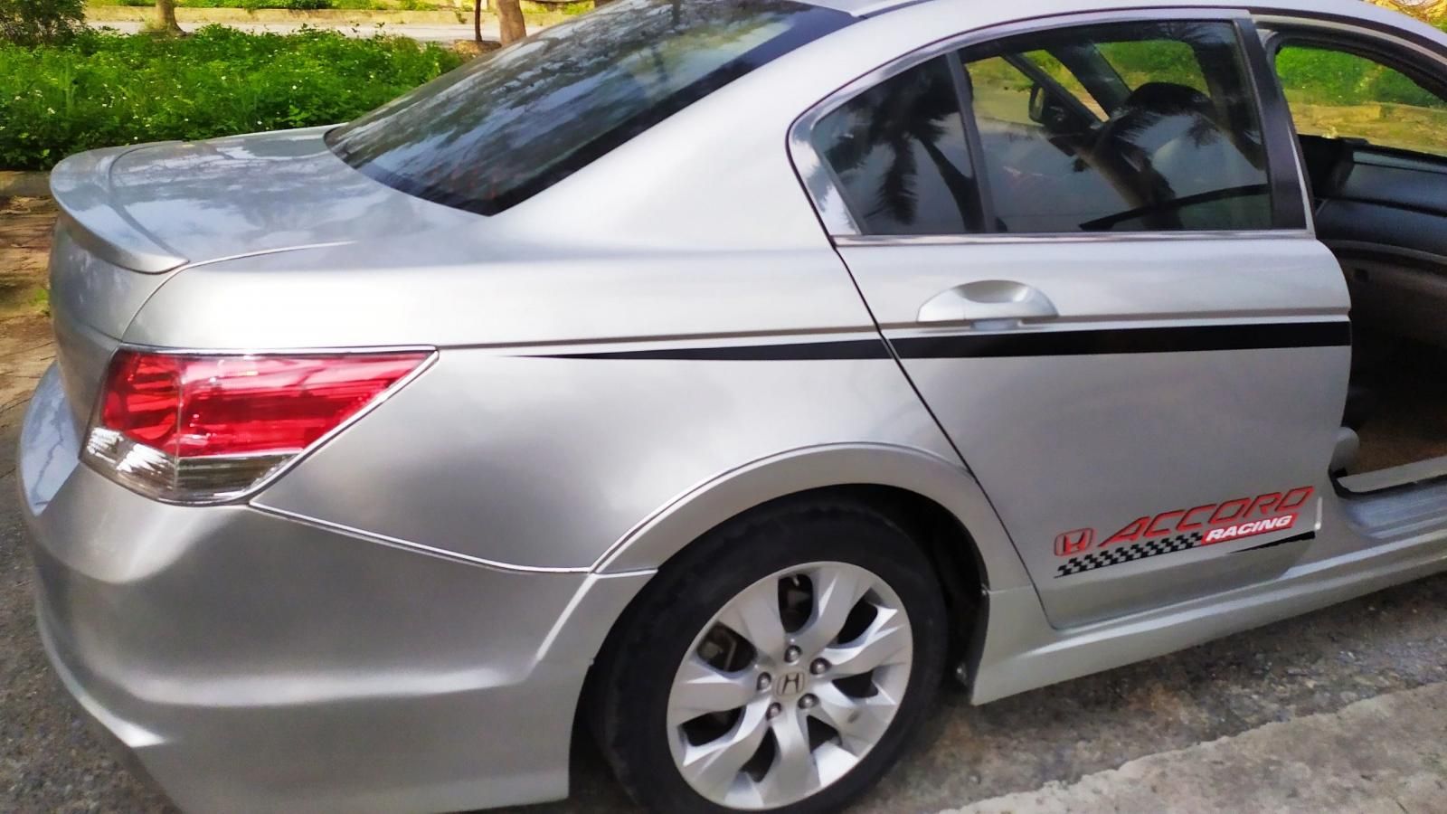 Honda Accord 2007 - Bán chiếc Honda Accord 2007, màu bạc, xe nhập, giá cực kì hấp dẫn