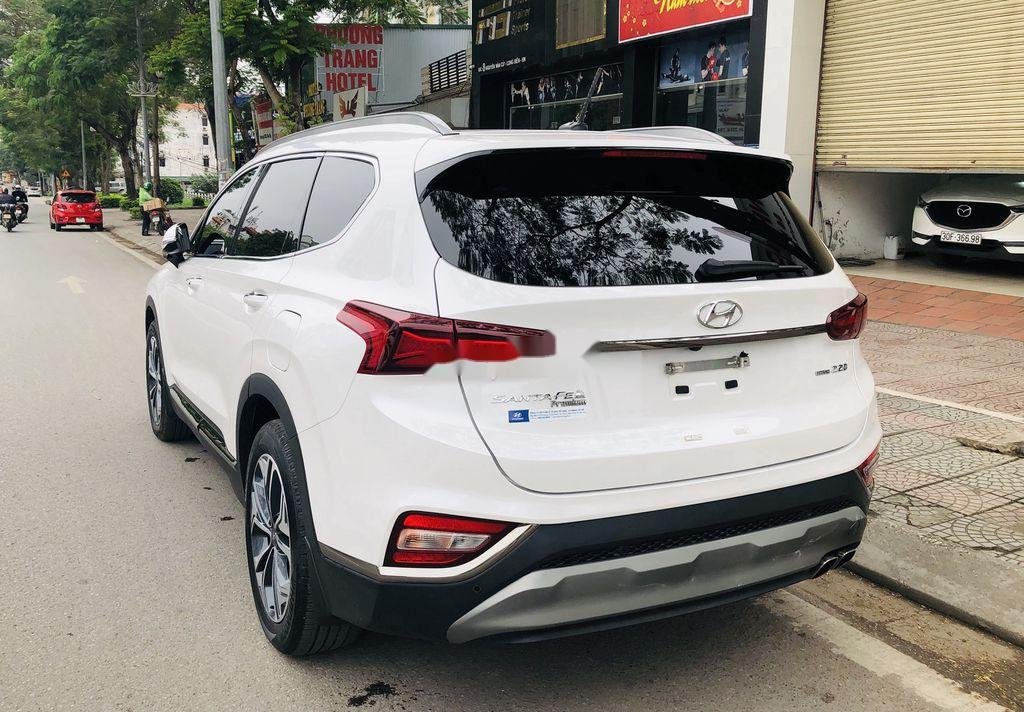 Hyundai Santa Fe 2019 - Cần bán lại xe Hyundai Santa Fe năm 2019, màu trắng