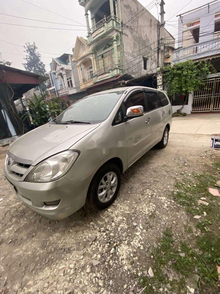 Toyota Innova 2008 - Cần bán Toyota Innova sản xuất 2008, màu bạc