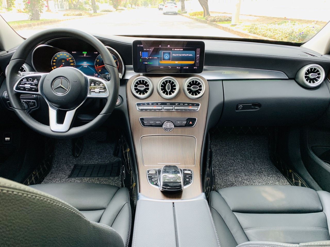 Mercedes-Benz C class C 200 Exclusive 2019 - Bán xe lướt Mercedes C 200 Exclusive năm sản xuất 2019, màu trắng