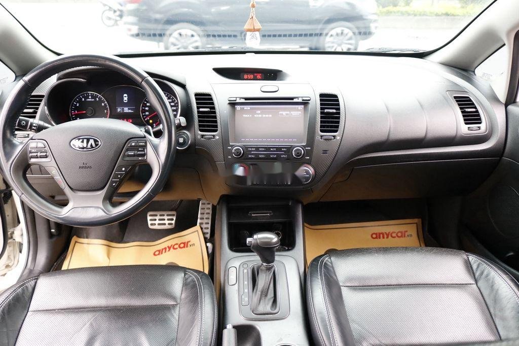 Kia K3 2015 - Cần bán lại xe Kia K3 đời 2015, màu trắng số tự động, 463tr