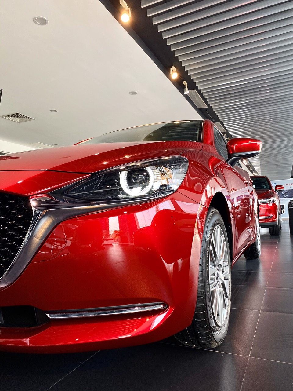 Mazda 2 Luxury 2020 - Giảm ngay 20 triệu, khi mua Mazda 2 Luxury đời 2020, màu đỏ