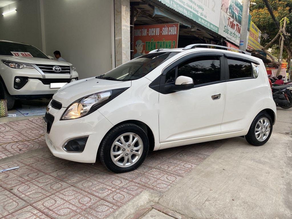 Chevrolet Spark 2015 - Cần bán Chevrolet Spark sản xuất 2015, màu trắng 