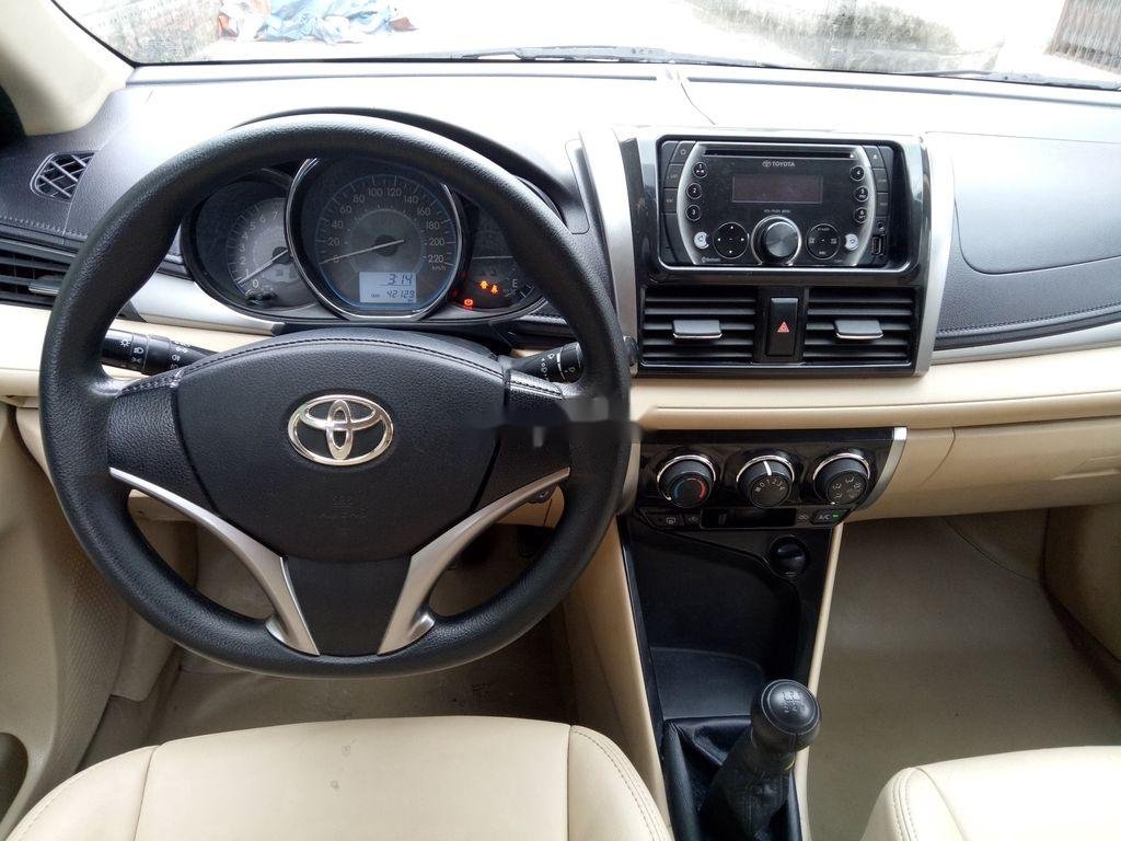 Toyota Vios 2017 - Bán Toyota Vios năm sản xuất 2017, màu vàng