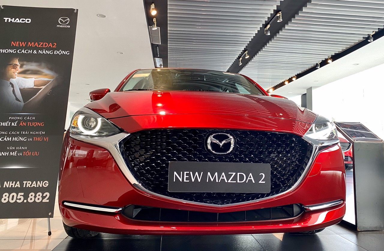 Mazda 2 Luxury 2020 - Giảm ngay 20 triệu, khi mua Mazda 2 Luxury đời 2020, màu đỏ