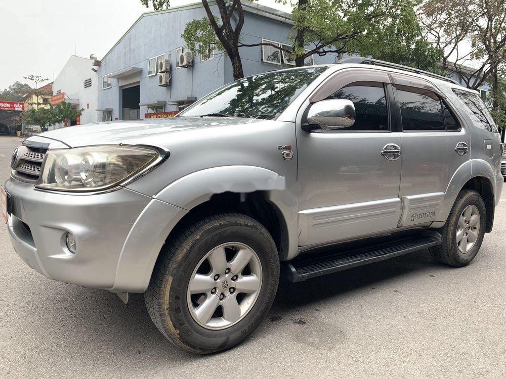 Toyota Fortuner 2009 - Bán Toyota Fortuner 2009, màu bạc số sàn, giá tốt