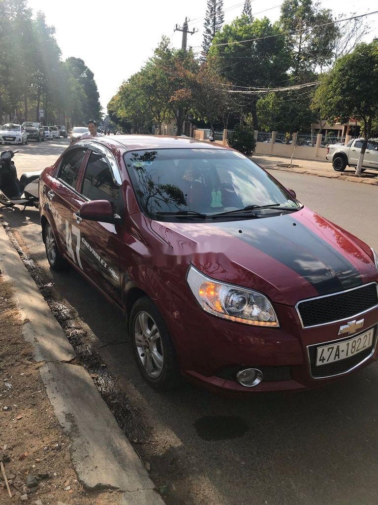 Chevrolet Aveo 2017 - Cần bán lại xe Chevrolet Aveo MT đời 2017, màu đỏ số sàn, 285tr