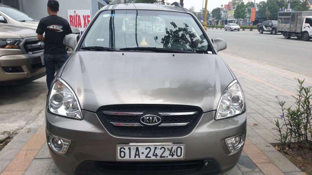 Kia Carens     2010 - Cần bán xe Kia Carens sản xuất 2010