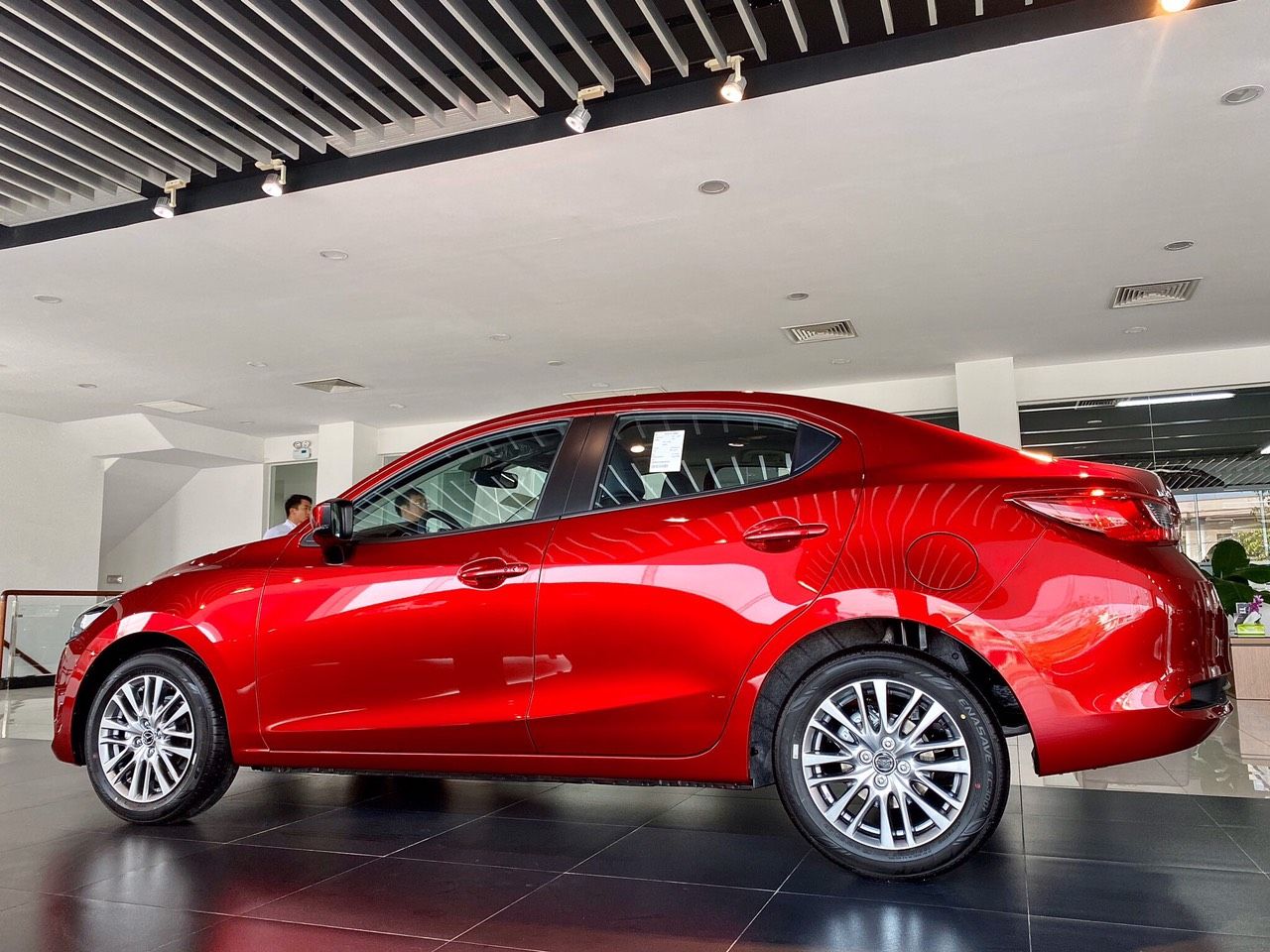 Mazda 2 Luxury 2020 - Giảm ngay 20 triệu, khi mua Mazda 2 Luxury đời 2020, màu đỏ