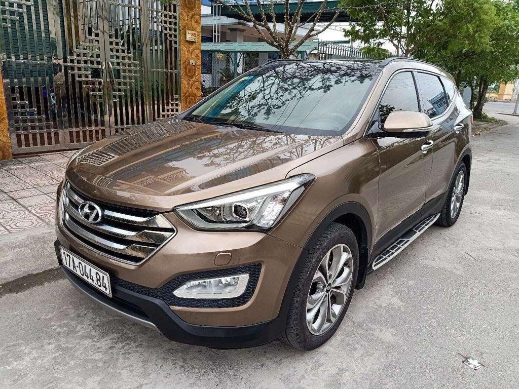 Hyundai Santa Fe    2015 - Chính chủ cần bán Hyundai Santa Fe đời 2015, giá chỉ 875 triệu